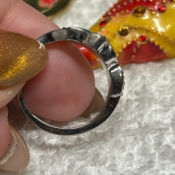 🦋Cute silver plate ring with rhinestone and inlay opal look/costume NWOT - Picture 8 of 10